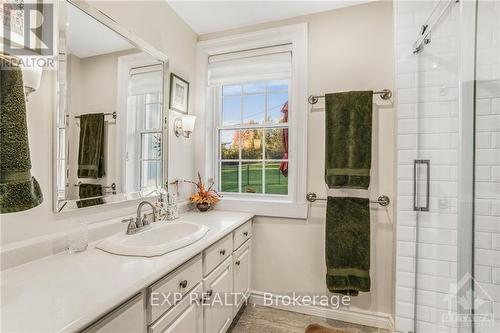 2745 Cassburn Road, Champlain (614 - Champlain Twp), ON - Indoor Photo Showing Dining Room