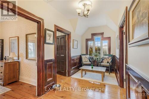 2745 Cassburn Road, Champlain (614 - Champlain Twp), ON - Indoor Photo Showing Kitchen With Upgraded Kitchen