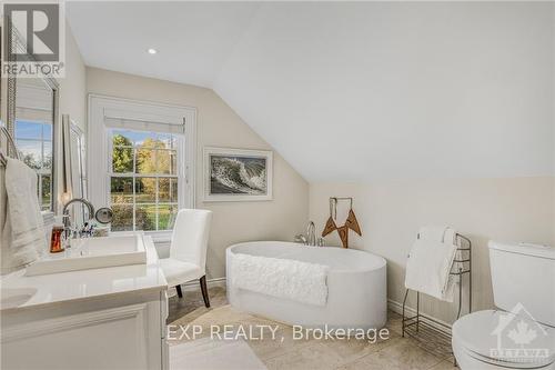 2745 Cassburn Road, Champlain (614 - Champlain Twp), ON - Indoor Photo Showing Bedroom