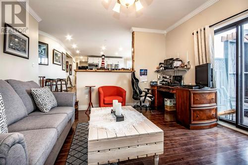 2 Hayes Avenue, Paradise, NL - Indoor Photo Showing Living Room