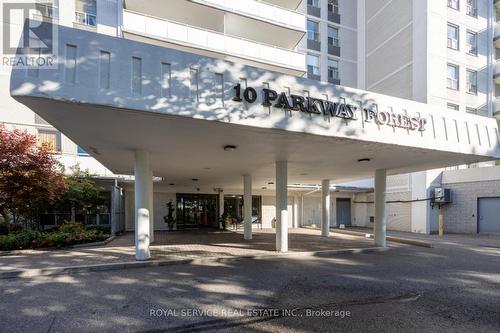 1008 - 10 Parkway Forest Drive, Toronto (Henry Farm), ON - Outdoor