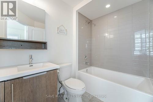 94 - 1890 Rymal Road E, Hamilton, ON - Indoor Photo Showing Bathroom