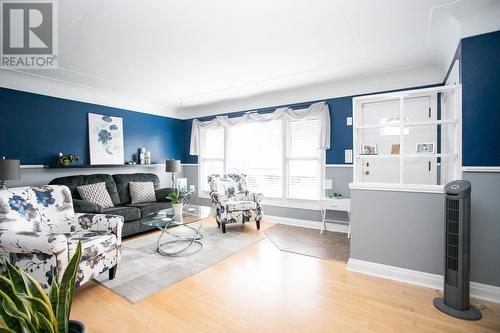 142 Stanley St, Sault Ste. Marie, ON - Indoor Photo Showing Living Room