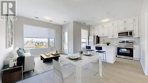 402 - 3285 Carding Mill Trail, Oakville, ON - Indoor Photo Showing Kitchen