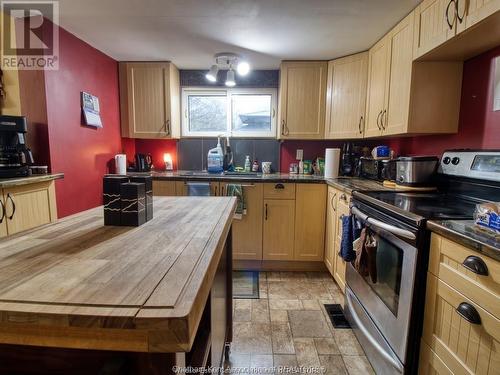 4 Aberdeen Street, Merlin, ON - Indoor Photo Showing Kitchen