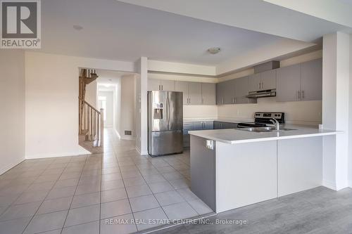 78 Bradbury Road, Hamilton, ON - Indoor Photo Showing Kitchen With Double Sink