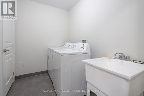 78 Bradbury Road, Hamilton, ON - Indoor Photo Showing Laundry Room