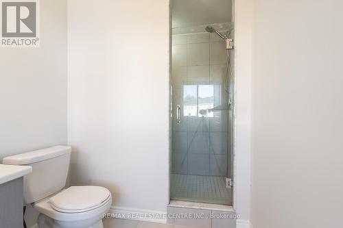 78 Bradbury Road, Hamilton, ON - Indoor Photo Showing Bathroom