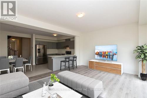 78 Bradbury Road, Hamilton, ON - Indoor Photo Showing Living Room