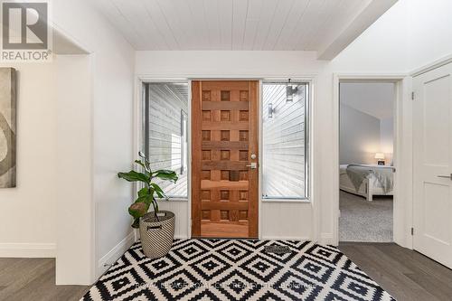 11 Farnham Road, Puslinch, ON - Indoor Photo Showing Bedroom