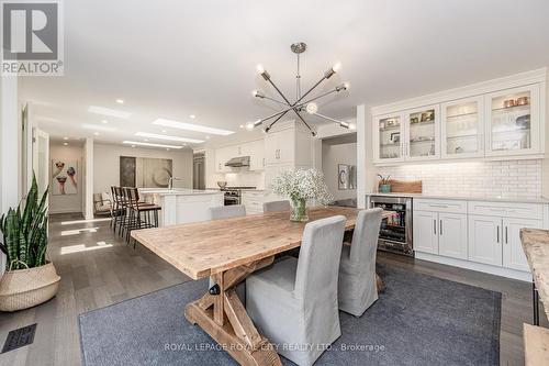 11 Farnham Road, Puslinch, ON - Indoor Photo Showing Dining Room