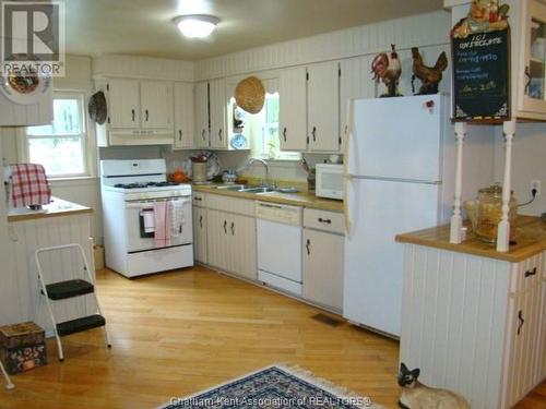 12578 Mitton Line, Ridgetown, ON - Indoor Photo Showing Kitchen With Double Sink