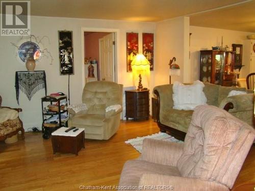 12578 Mitton Line, Ridgetown, ON - Indoor Photo Showing Living Room