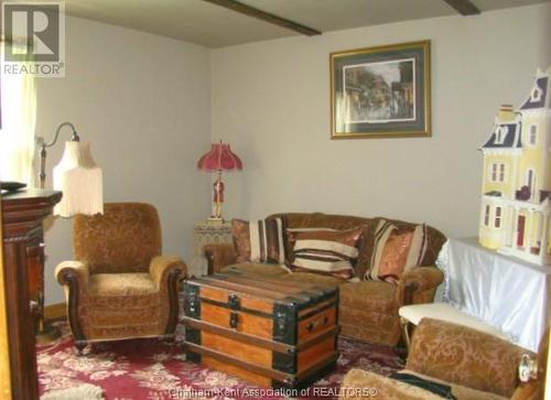 12578 Mitton Line, Ridgetown, ON - Indoor Photo Showing Living Room