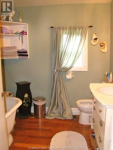 12578 Mitton Line, Ridgetown, ON - Indoor Photo Showing Bathroom