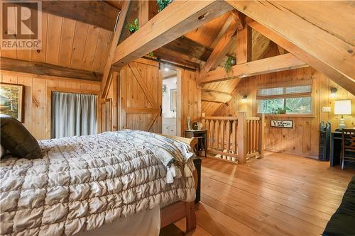 8 Tanager Trail, Westmeath, ON - Indoor Photo Showing Bedroom