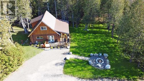 8 Tanager Trail, Whitewater Region, ON - Outdoor