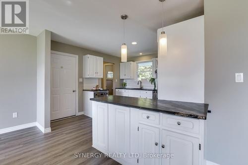 2760 Napperton Drive, Adelaide Metcalfe, ON - Indoor Photo Showing Kitchen