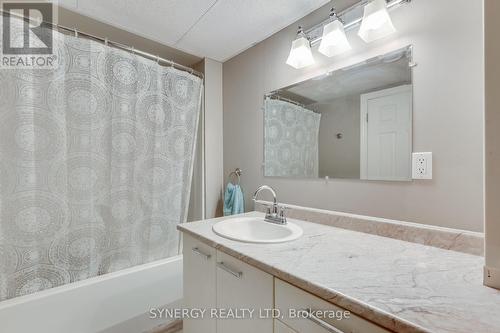 2760 Napperton Drive, Adelaide Metcalfe, ON - Indoor Photo Showing Bathroom