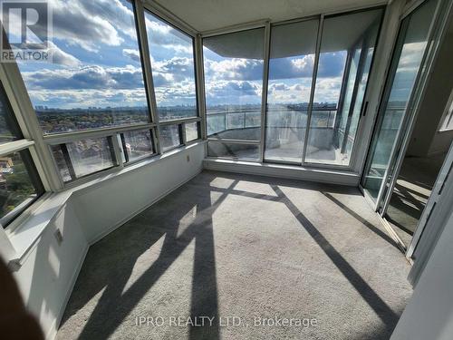 1611 - 330 Alton Towers Circle E, Toronto, ON -  With Balcony With View With Exterior