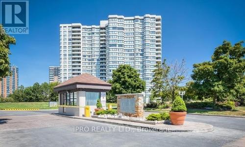 1611 - 330 Alton Towers Circle E, Toronto, ON - Outdoor