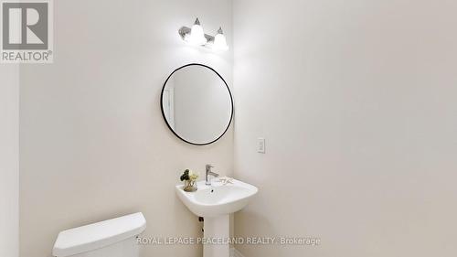 5 Stennett Drive, Georgina, ON - Indoor Photo Showing Bathroom