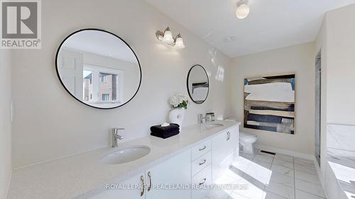 5 Stennett Drive, Georgina, ON - Indoor Photo Showing Bathroom