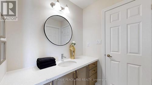 5 Stennett Drive, Georgina, ON - Indoor Photo Showing Bathroom