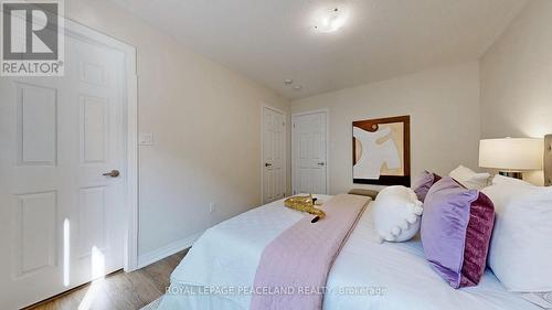 5 Stennett Drive, Georgina, ON - Indoor Photo Showing Bedroom