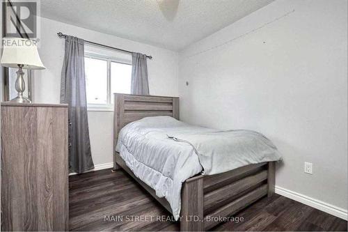 185 Pickett Crescent, Barrie, ON - Indoor Photo Showing Bedroom