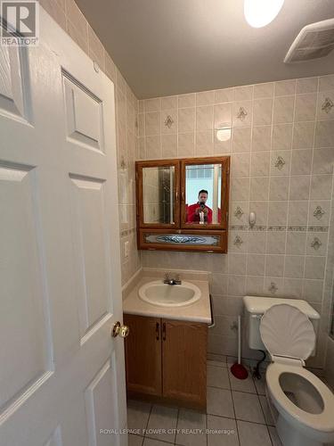 Main Lv - 1128 Kensington Street, Innisfil, ON - Indoor Photo Showing Bathroom