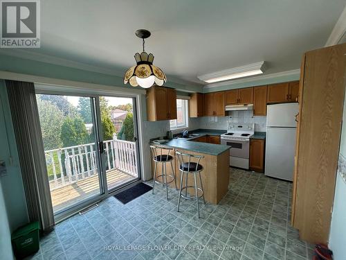 Main Lv - 1128 Kensington Street, Innisfil, ON - Indoor Photo Showing Kitchen