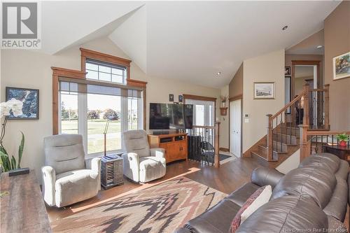 102 Mazerolle Street, Shippagan, NB - Indoor Photo Showing Living Room