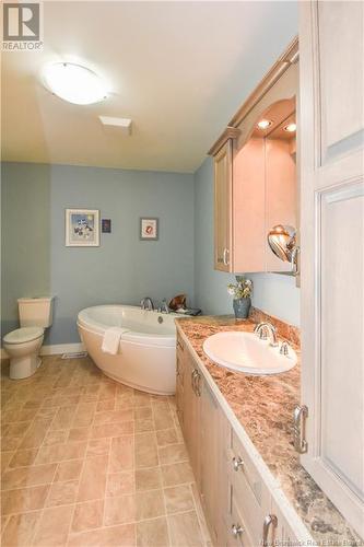 102 Mazerolle Street, Shippagan, NB - Indoor Photo Showing Bathroom