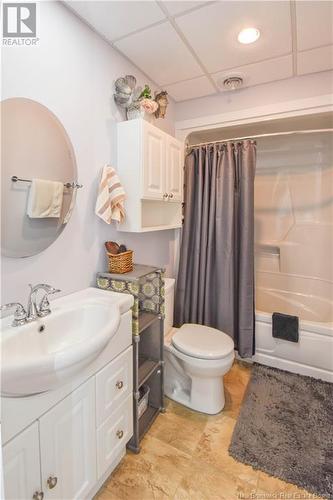 102 Mazerolle Street, Shippagan, NB - Indoor Photo Showing Bathroom