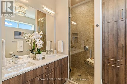 604 - 77 Yates Street, St. Catharines, ON - Indoor Photo Showing Bathroom