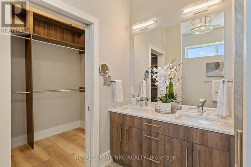 604 - 77 Yates Street, St. Catharines, ON - Indoor Photo Showing Bathroom