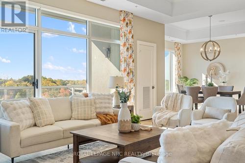 604 - 77 Yates Street, St. Catharines, ON - Indoor Photo Showing Living Room