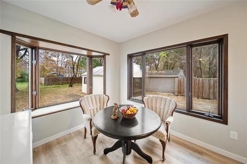 239 Rosser Avenue, Selkirk, MB - Indoor Photo Showing Dining Room