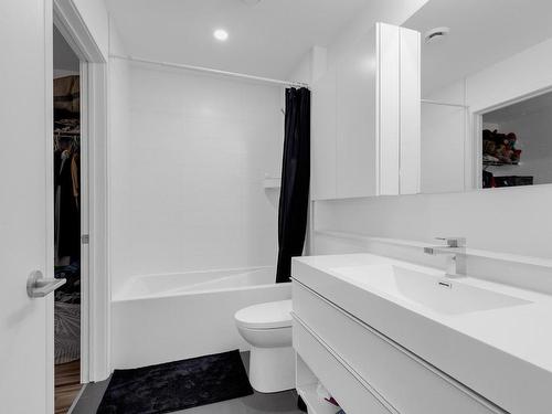 Salle de bains - 607-6 Av. Donegani, Pointe-Claire, QC - Indoor Photo Showing Bathroom