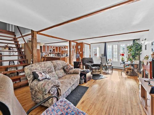 Living room - 1196  - 1198 Rue Beaugrand, Acton Vale, QC - Indoor Photo Showing Living Room