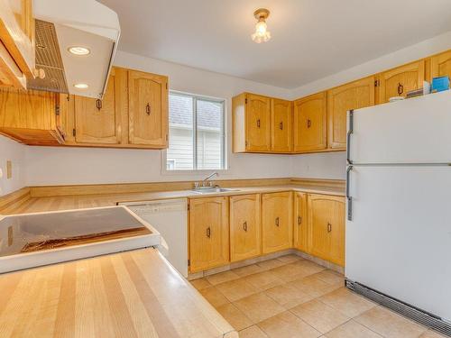 Cuisine - 1532 Rue Taillefer, Laval (Sainte-Rose), QC - Indoor Photo Showing Kitchen