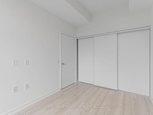 2605-33 Helendale Ave, Toronto, ON - Indoor Photo Showing Other Room