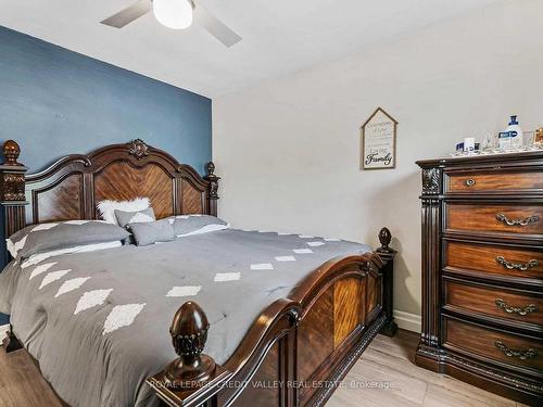 58 Henry St, Cambridge, ON - Indoor Photo Showing Bedroom