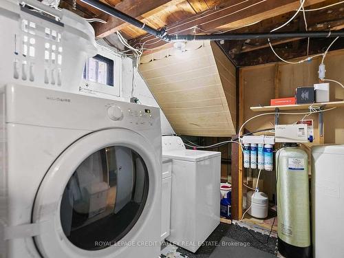 58 Henry St, Cambridge, ON - Indoor Photo Showing Laundry Room