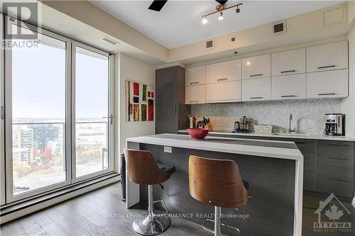 1204 - 428 Sparks Street, Ottawa, ON - Indoor Photo Showing Kitchen With Upgraded Kitchen