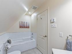 Ensuite bathroom - 