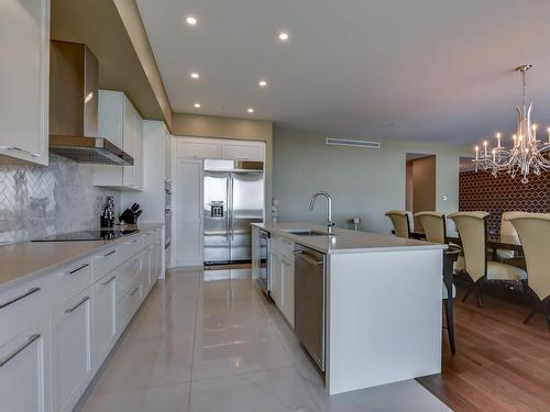 Kitchen - 1103-4400 Prom. Paton, Laval (Chomedey), QC - Indoor Photo Showing Kitchen With Upgraded Kitchen