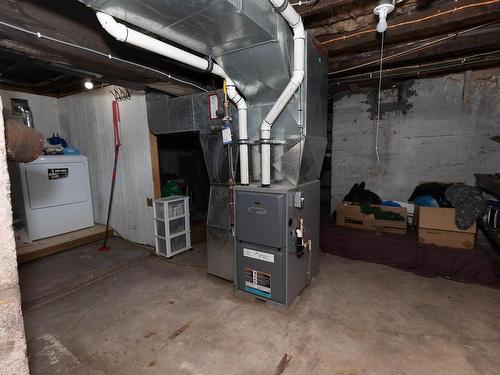 216 Ontario Street, Thunder Bay, ON - Indoor Photo Showing Basement