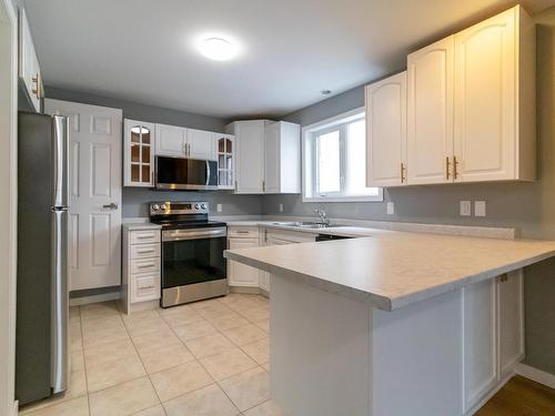 3 Matheson Street N, Kenora, ON - Indoor Photo Showing Kitchen